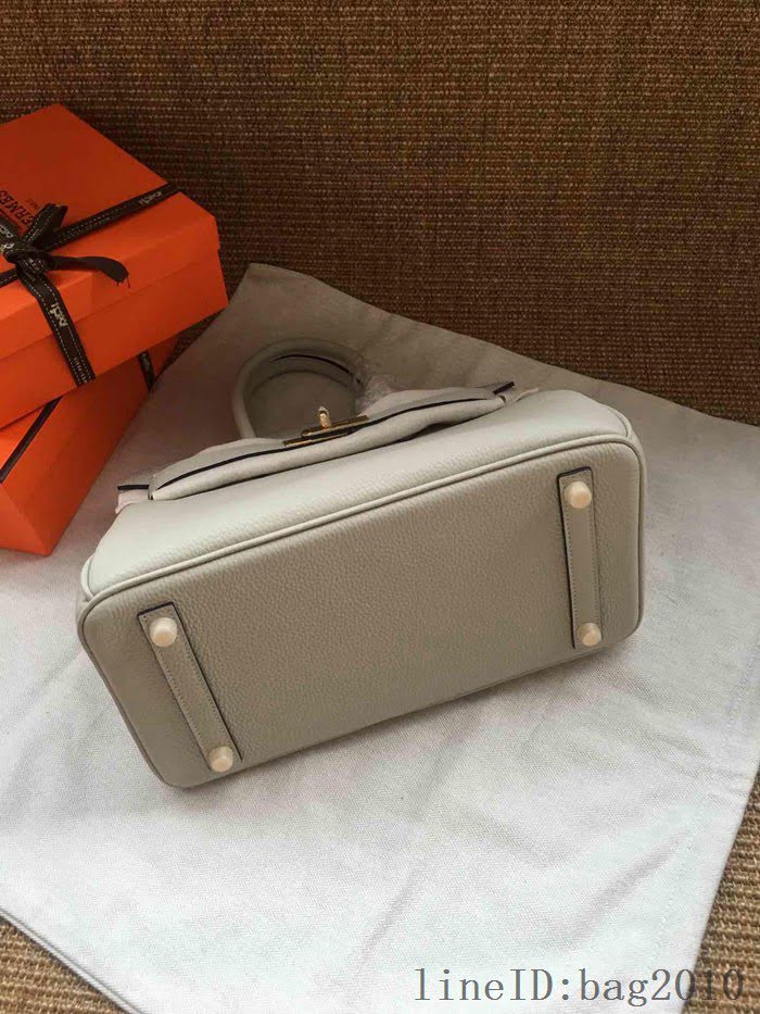 愛馬仕HERMES Birkin 鉑金包 珍珠灰 進口小牛皮 金銀扣 皮質細膩柔軟 時尚女手提包  tdher1140